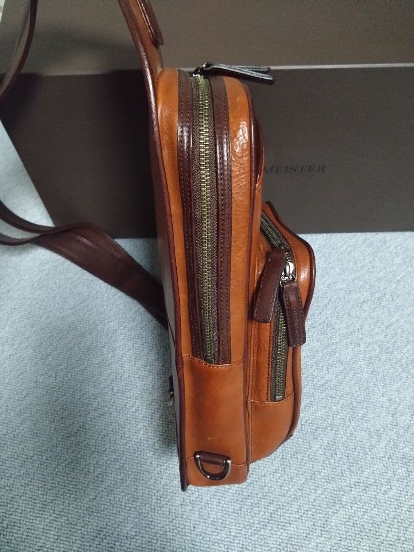 【新品】COCOMEISTER レザー スリングバッグ ブラウン