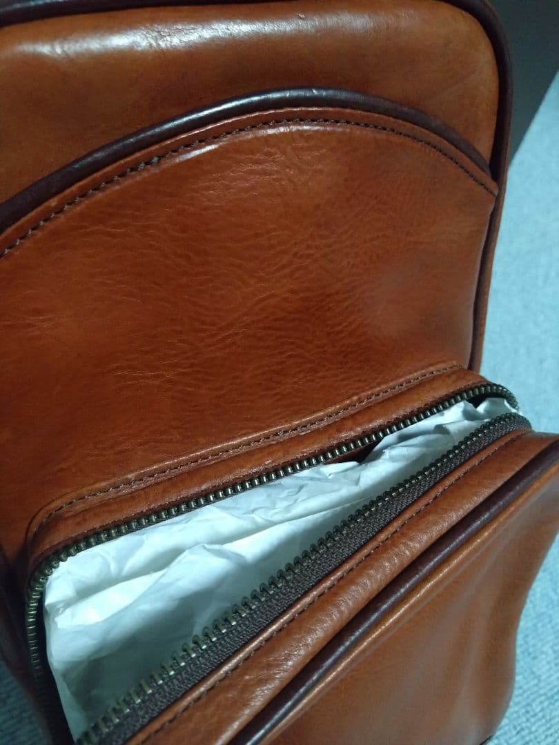 【新品】COCOMEISTER レザー スリングバッグ ブラウン