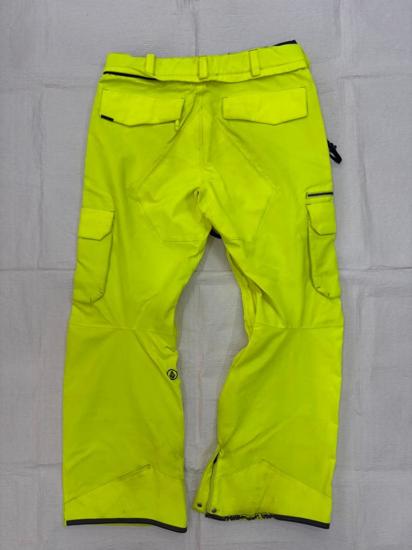 AA　VOLCOM スノーボードウェア 黒/黄緑