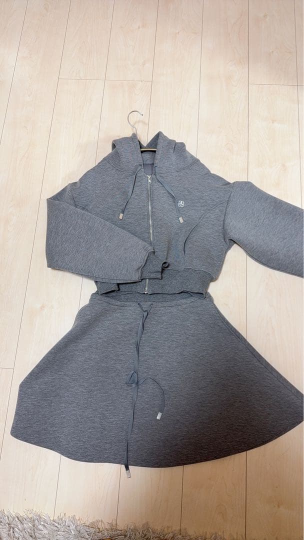 snidelスウェットミニセットアップ