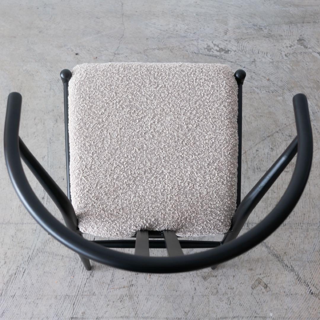 ブラック ダイニングチェア アームレスト付き