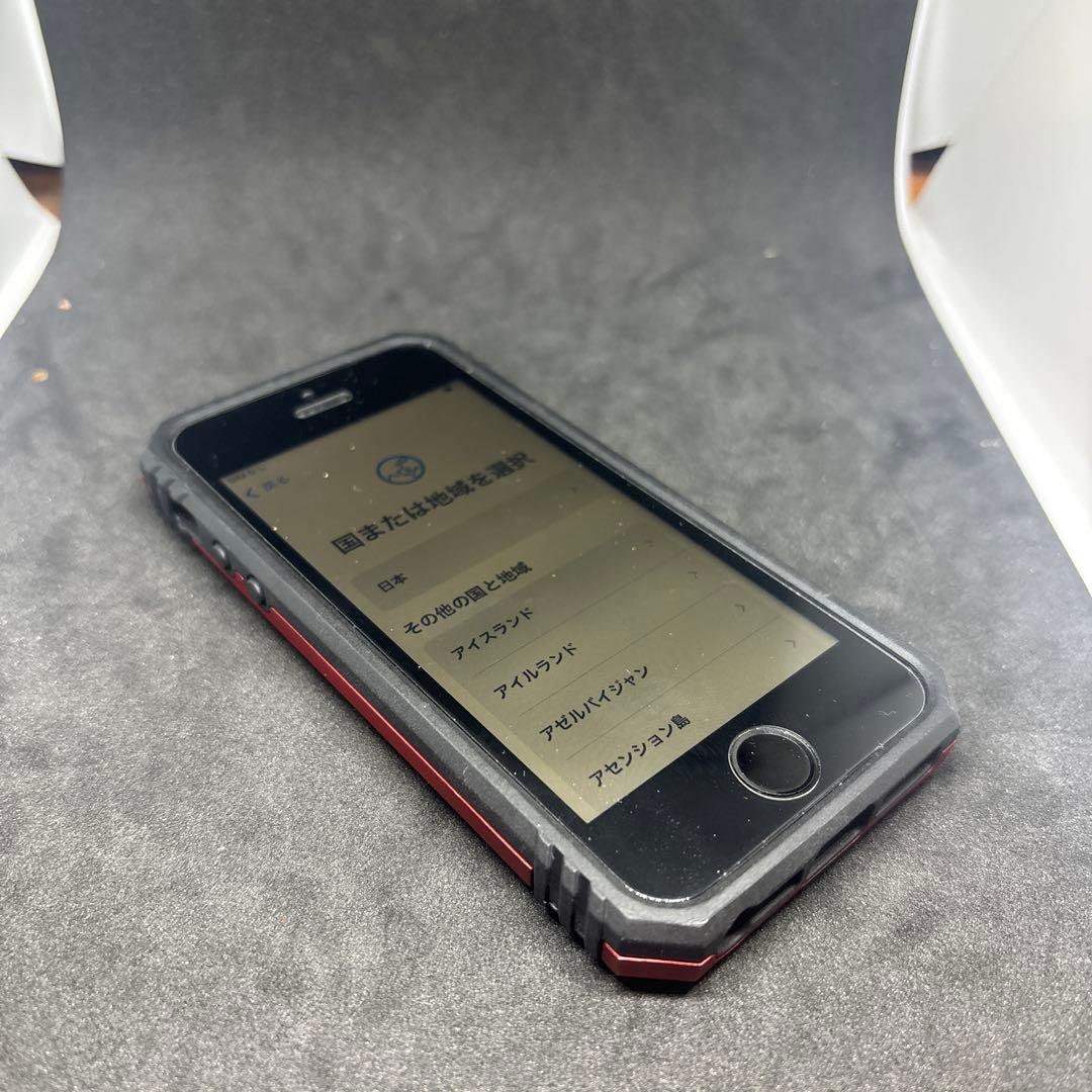 新品仕上げ済　SIMフリー　64GB Apple iPhone SE