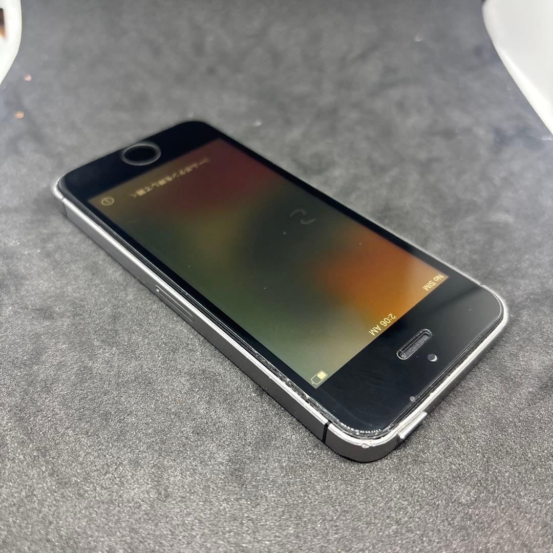 新品仕上げ済　SIMフリー　64GB Apple iPhone SE