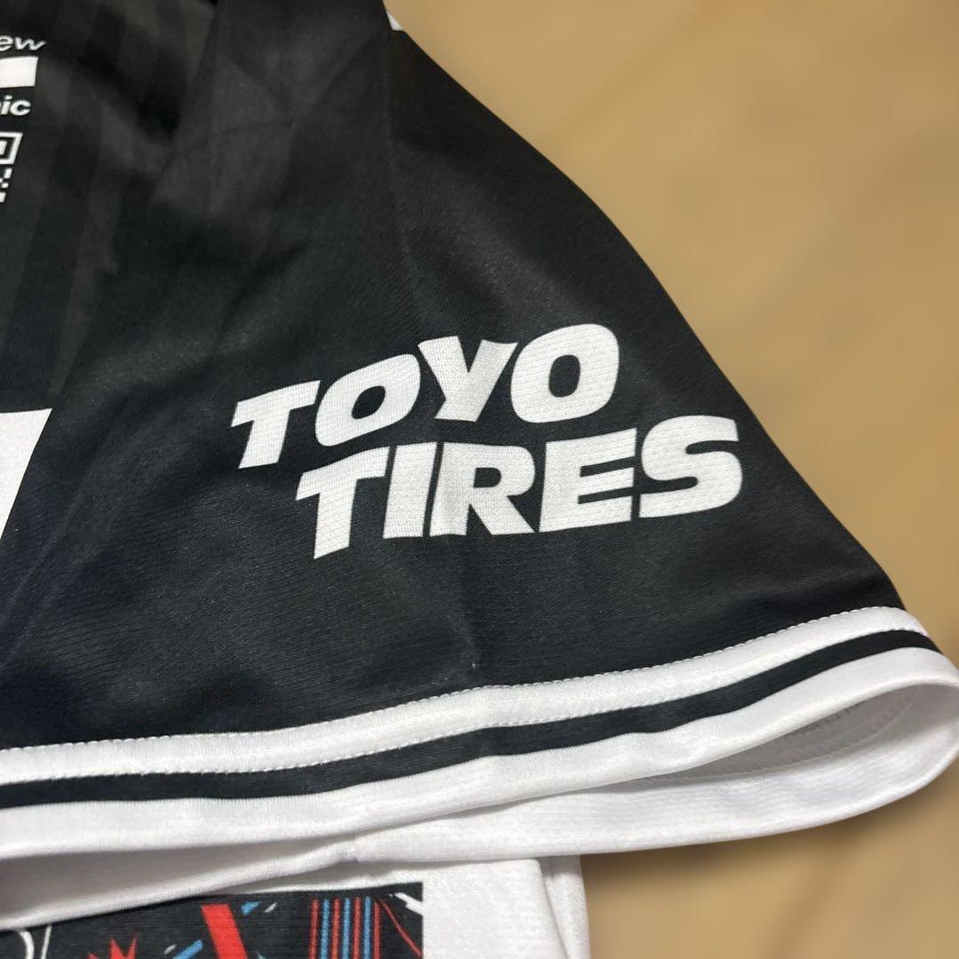 ガンバ大阪　激レア　サッカーシャツ 背番号18 LAVI