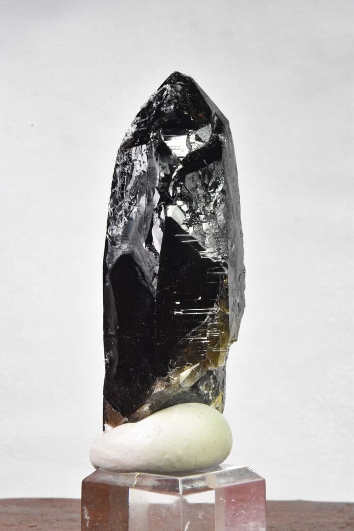 最新産出！ 岐阜県中津川市蛭川田原産 モリオンに近いスモーキークォーツ01