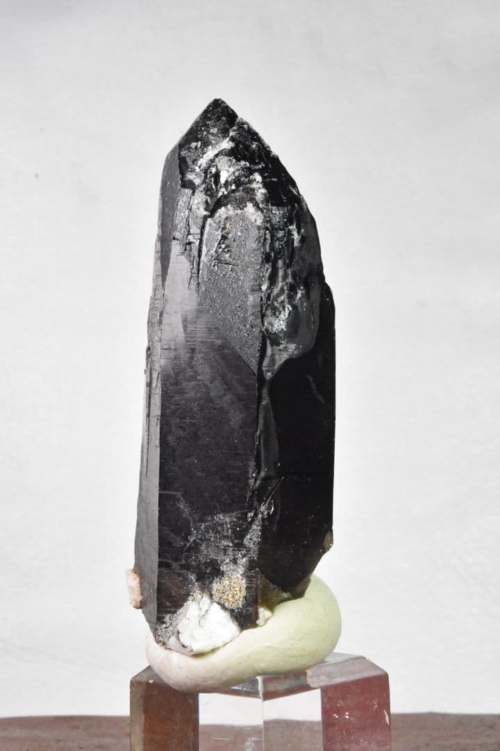 最新産出！ 岐阜県中津川市蛭川田原産 モリオンに近いスモーキークォーツ01