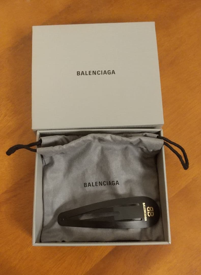 BALENCIAGA BB ヘアピン 黒 収納袋付き