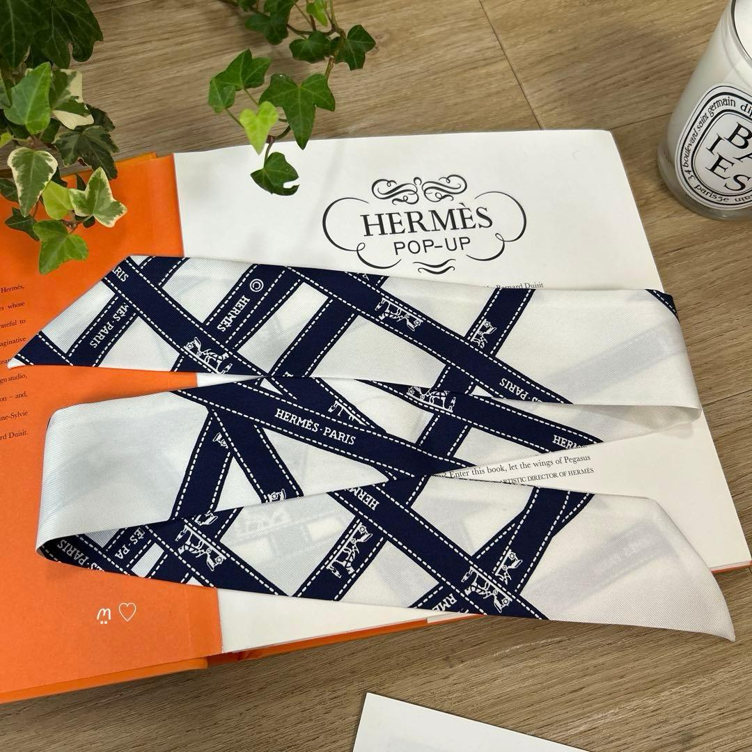 HERMESエルメス　ツイリー　ボルデュックリボン　シルクスカーフ　ネイビー