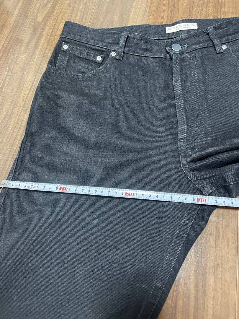 BOTTEGA VENETA ブラック ストレートデニム