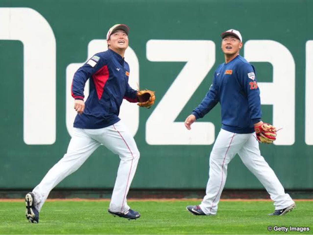 2023WBCオーセンティックトレーニングジャケット(長袖)