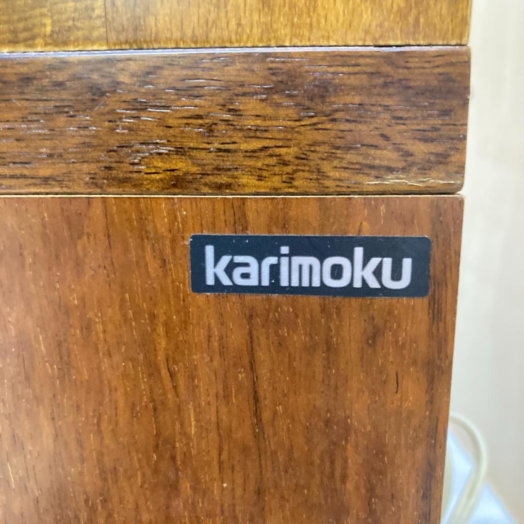 【カリモク】コロニアル　飾り棚　キャビネット　照明付き