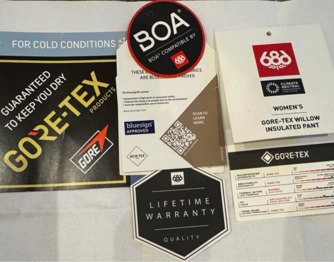 686 スノーボードウェア　パンツ