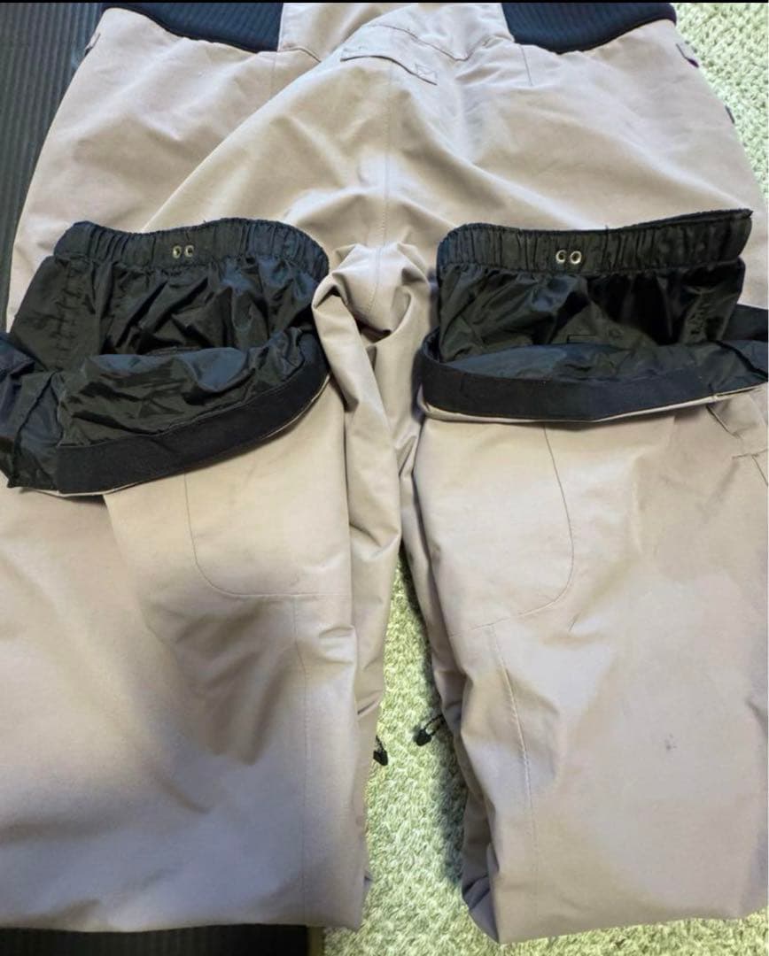 686 スノーボードウェア　パンツ