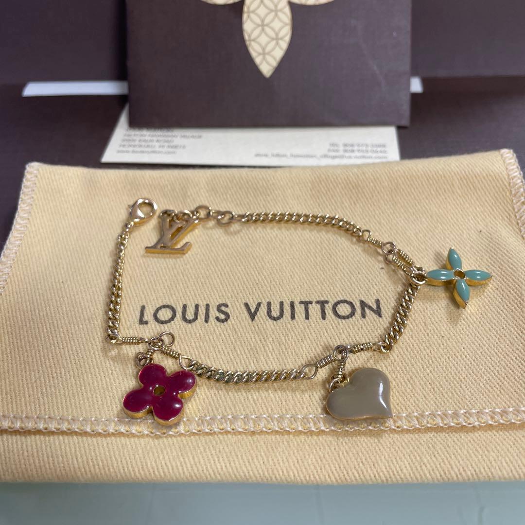 LOUIS VUITTON チャームブレスレット