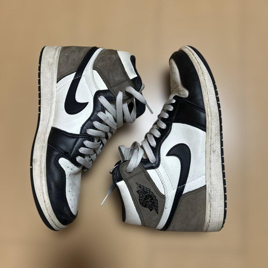 Nike Air Jordan 1 ダークモカ