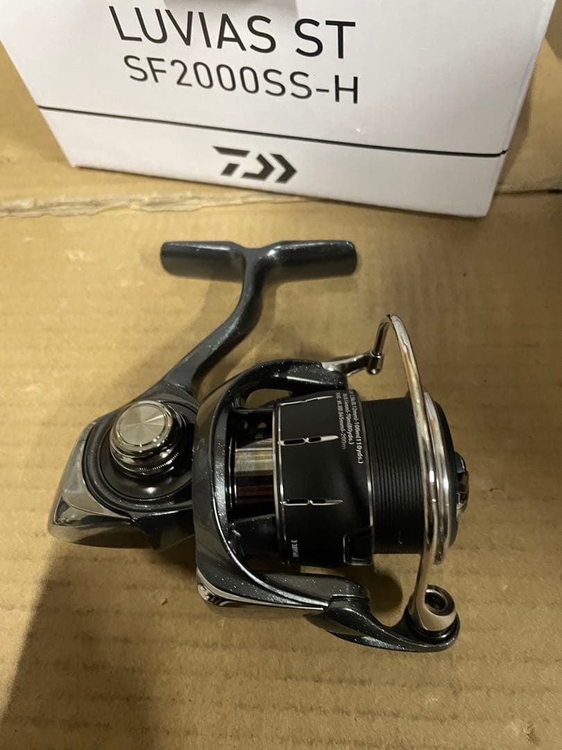 ダイワ　スピニングリール 24LUVIAS ST SF2000SS−H