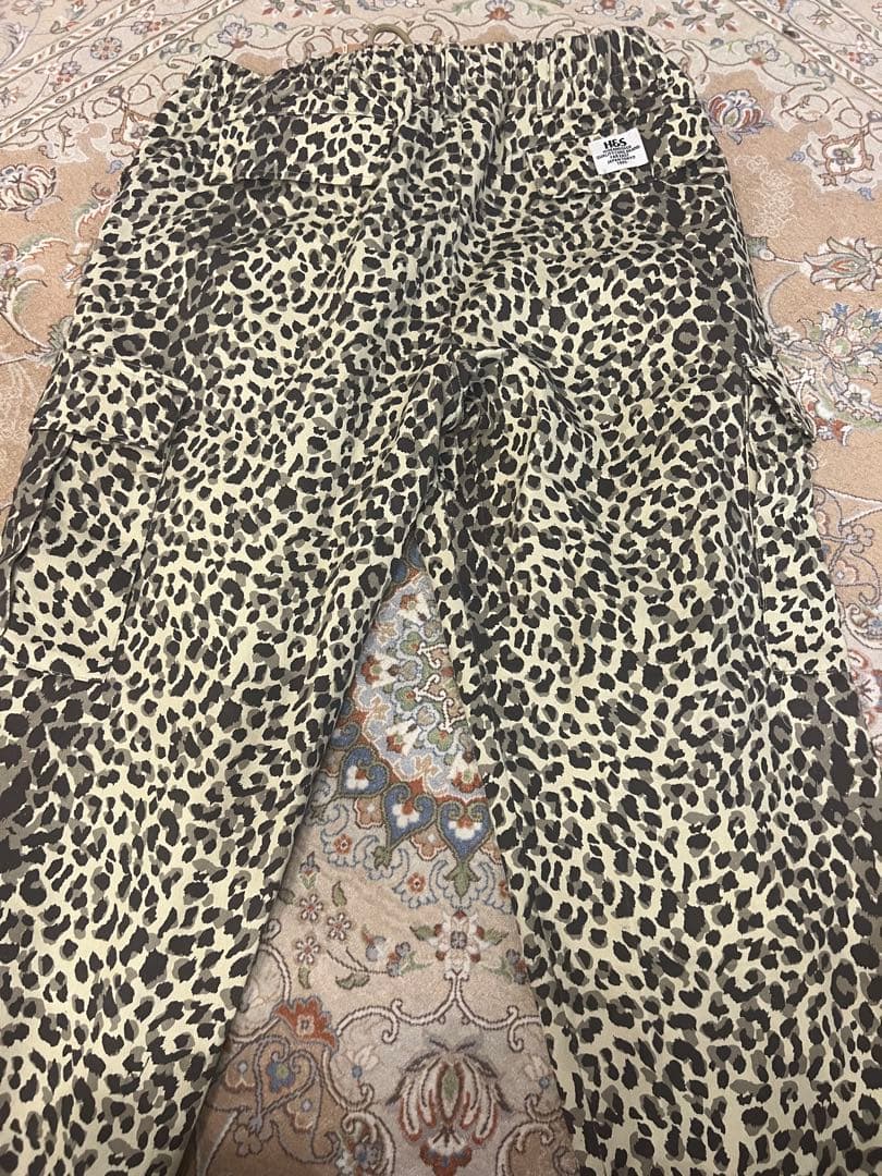 ハイドアンドシーク　レオパードカーゴパンツ
