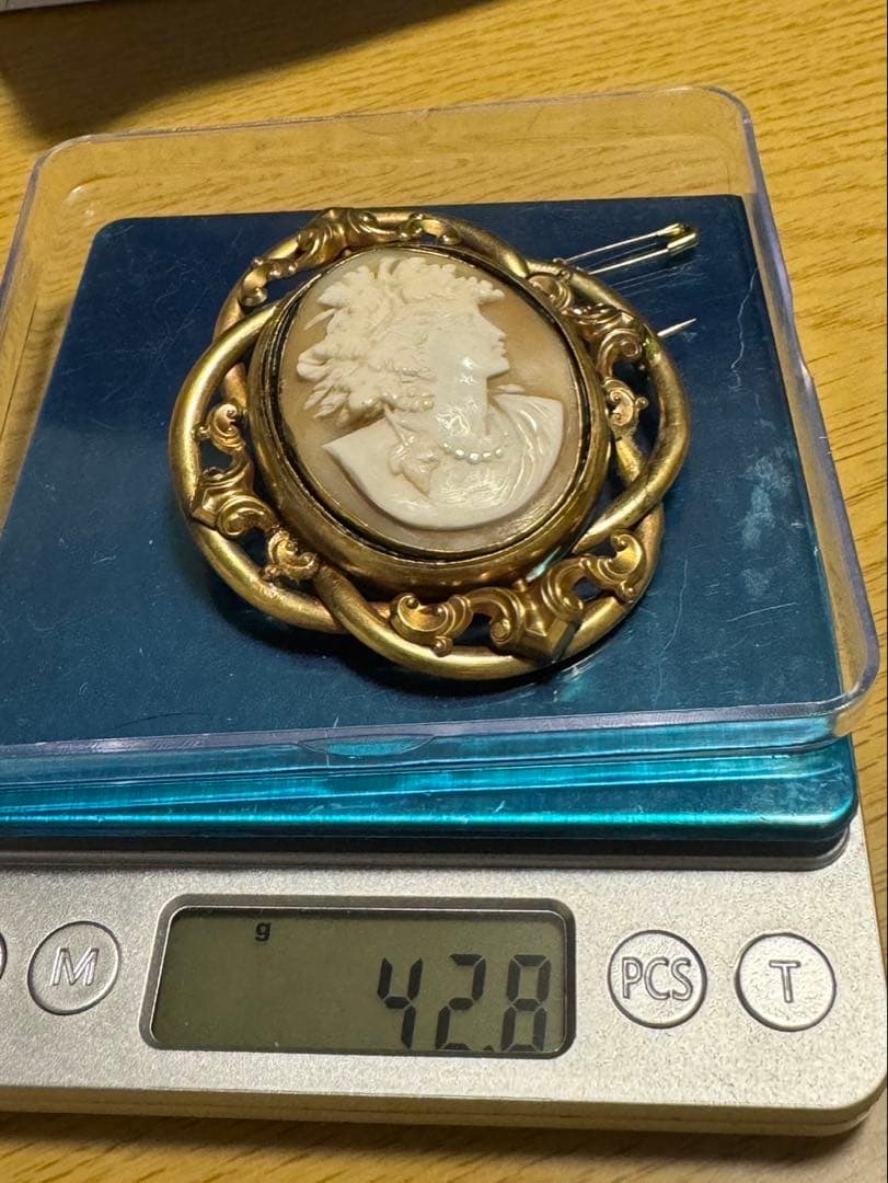 出品終了‼️アンティーク ピンチペック枠 金色 神話柄バッカス