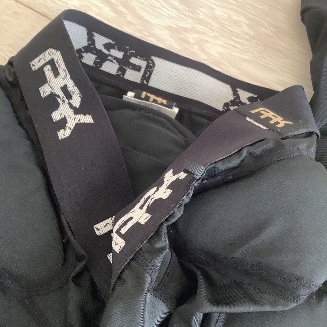 034 スノーボードプロテクターM上下セットARKパンツVAXPOTジャケット