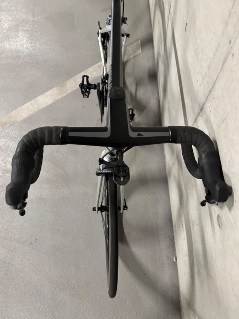 Canyon Aeroad CF SL 8.0完成車 ホイール・ペダル・サドル付