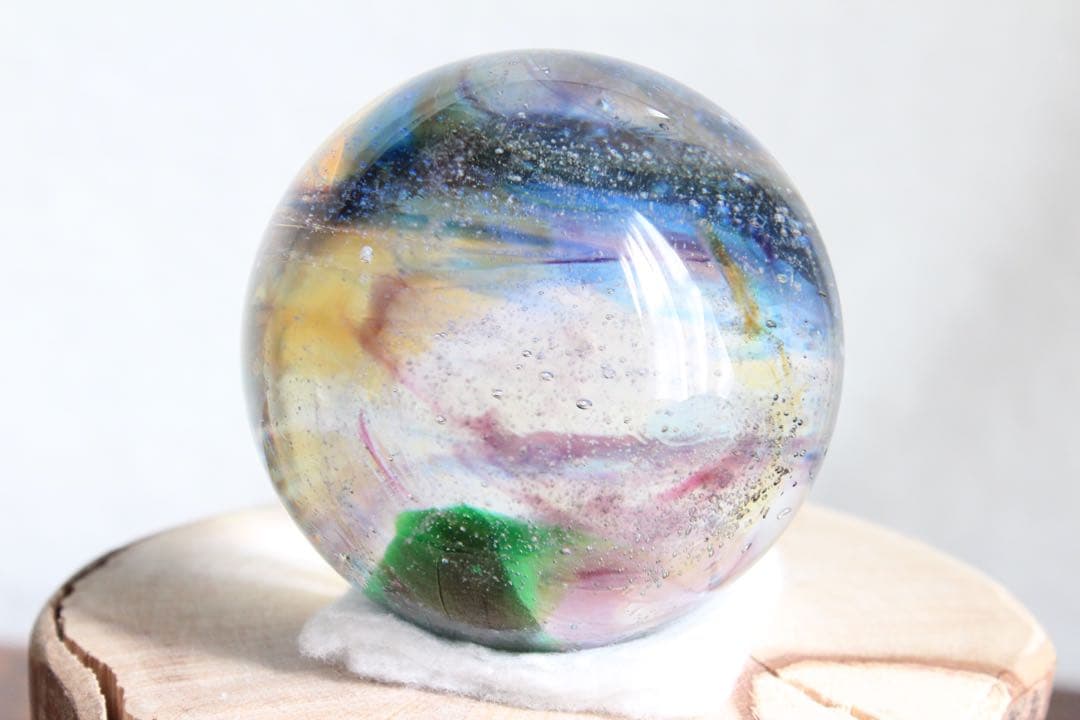シエラネバダ産アンダラクリスタル　マルチカラー　スフィア　大きめ