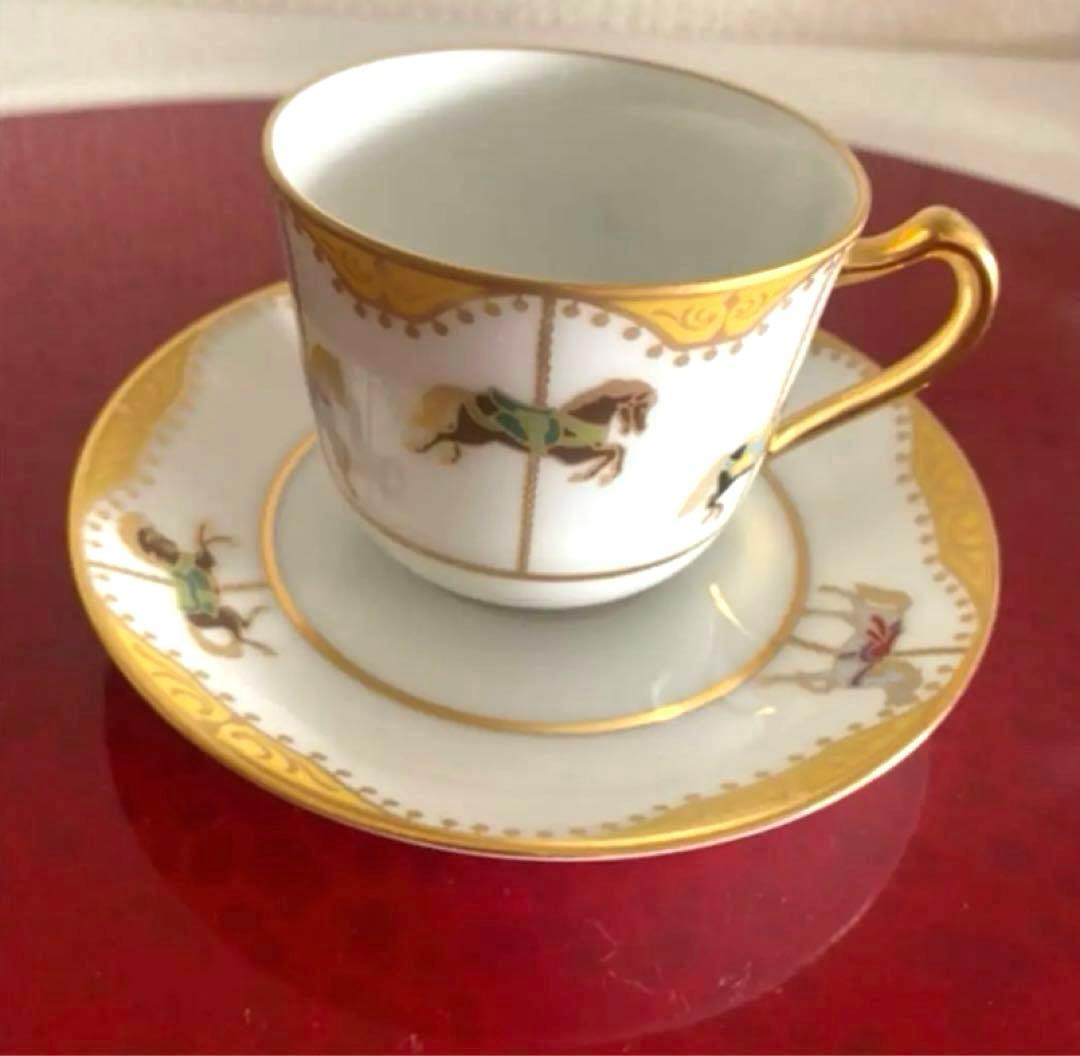 《未使用品》大倉陶園＊午年　縁起の良いうまくいく回転木馬カップ&ソーサー