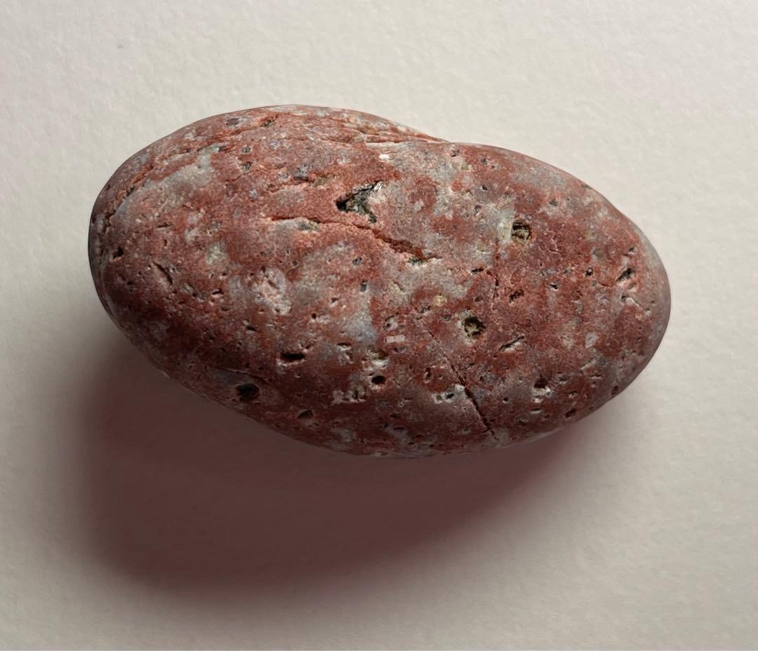 新潟県糸魚川産 赤虎 姫川薬石 握り石 ナチュラルタンブル 国産鉱物