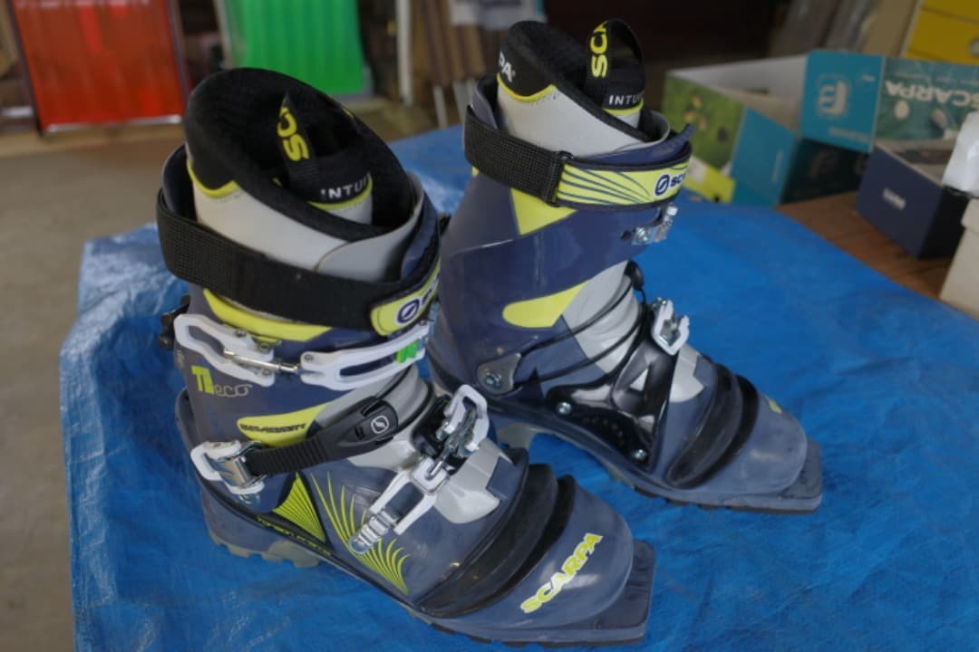テレマークスキーブーツ スカルパ　T2eco