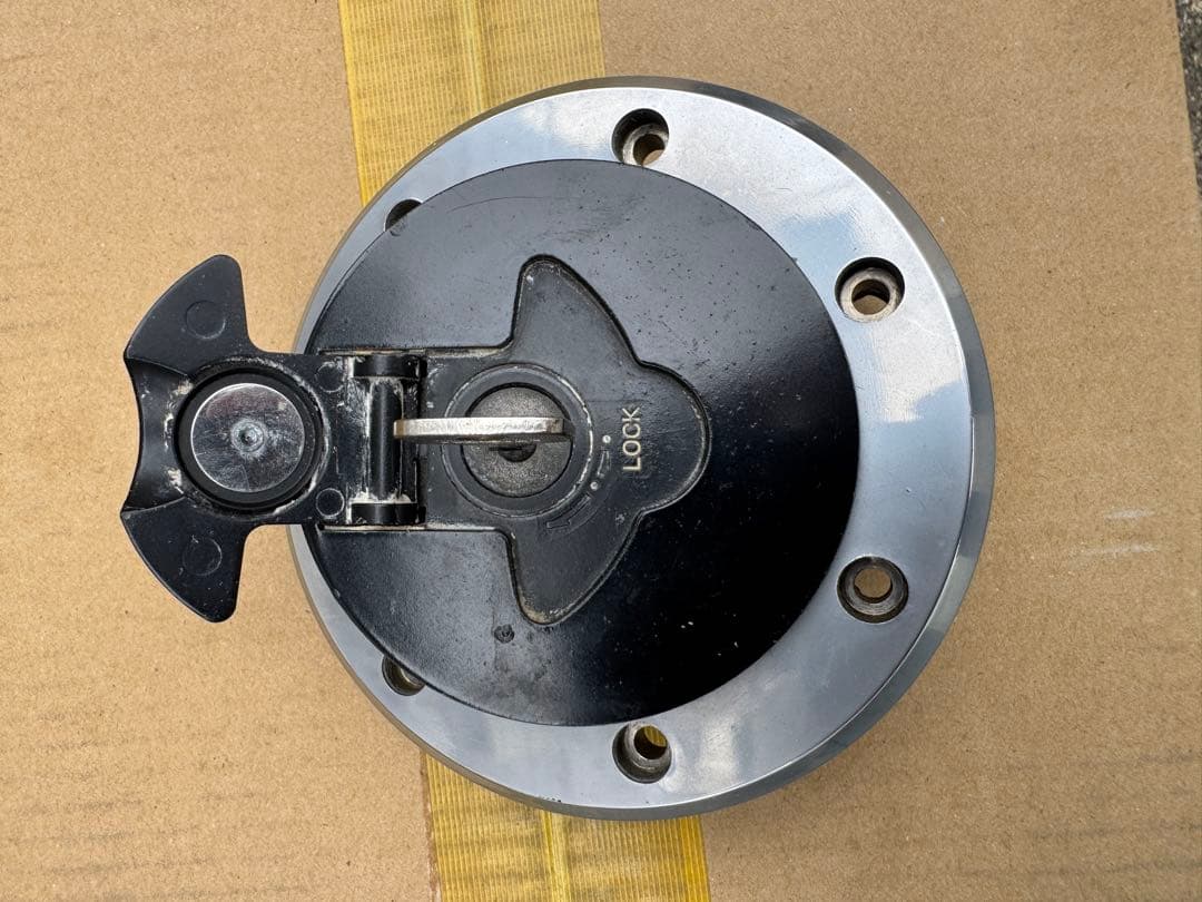 ゼファー750 ガソリンタンク、ビキニ、サイドカバーなどなど