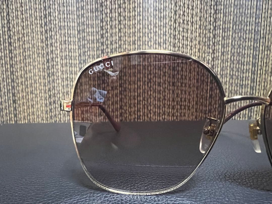 GUCCI スクエアサングラス GG1089SA 002