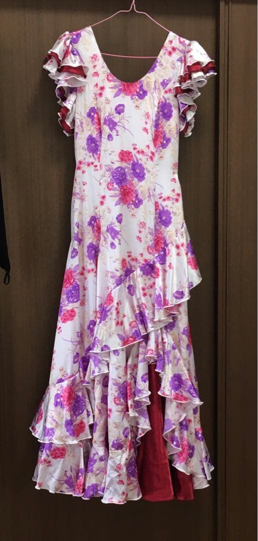 フラメンコ　ワンピース　ドレス　フラワー　花柄　袖フリル　赤　白