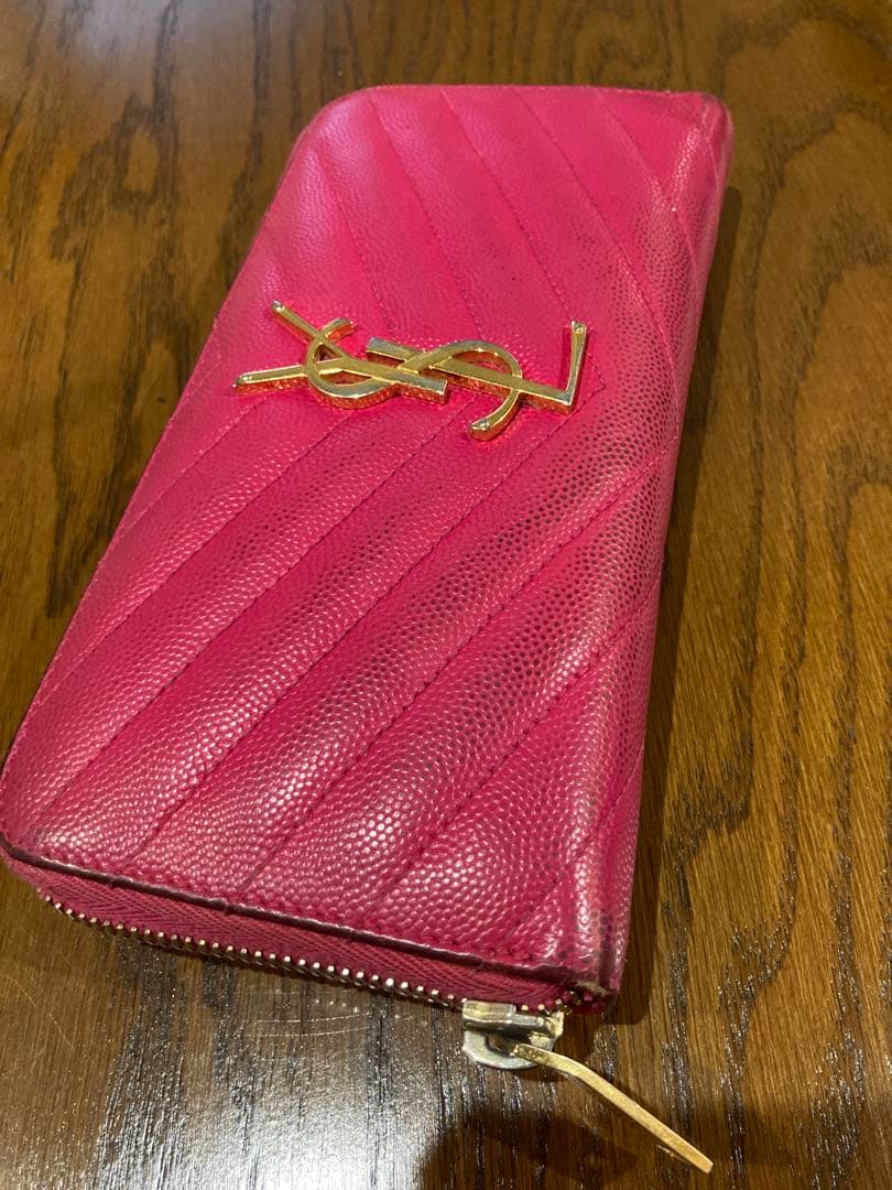 サンローラン　長財布　ラウンドジップ　カサンドラロゴ