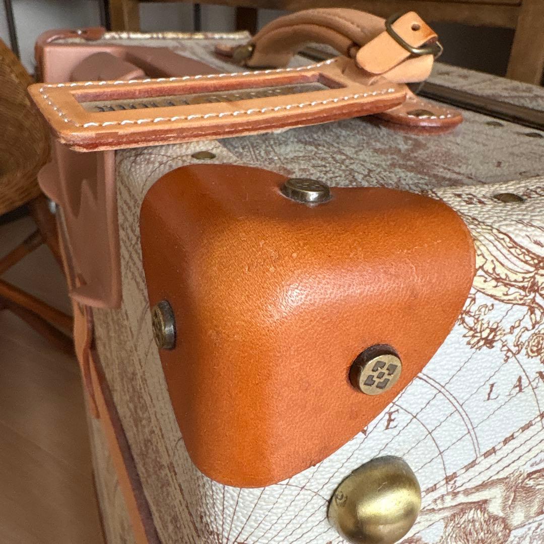 WORLD TRUNK キャリーケース　地図柄　40L