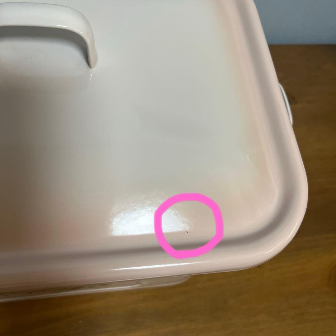 イマン　オデット　ホーロー缶