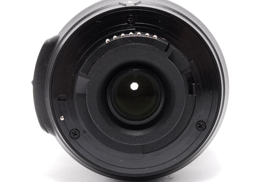 極美品ほぼ新品Nikon AF-S 55-200mm 1:4-5.6 ED VR