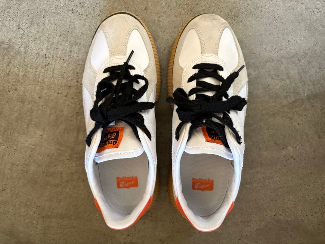 Onitsuka Tiger デレシティ スニーカー ホワイト/オレンジ - メルカリ