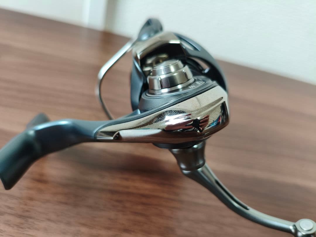 ［ほぼ新品］ダイワ 23エアリティ ST SF2000SS-H