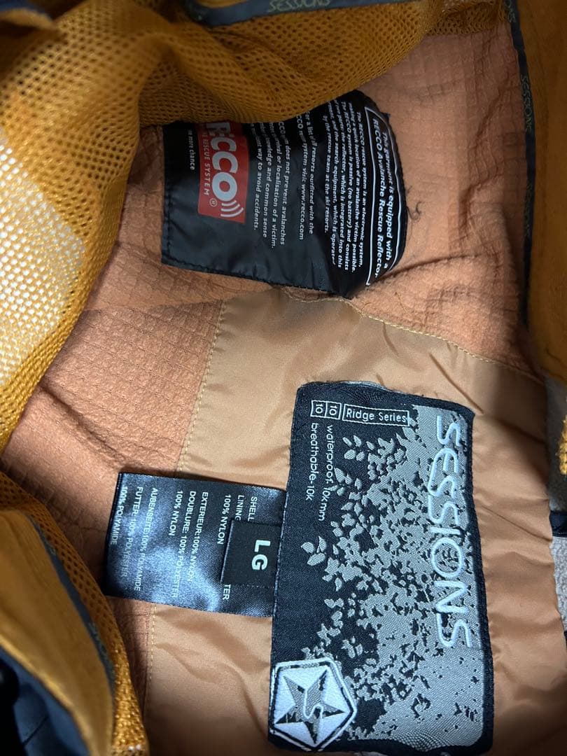 SESSIONS スノーボードウェアー上下セットRECCOシステム搭載