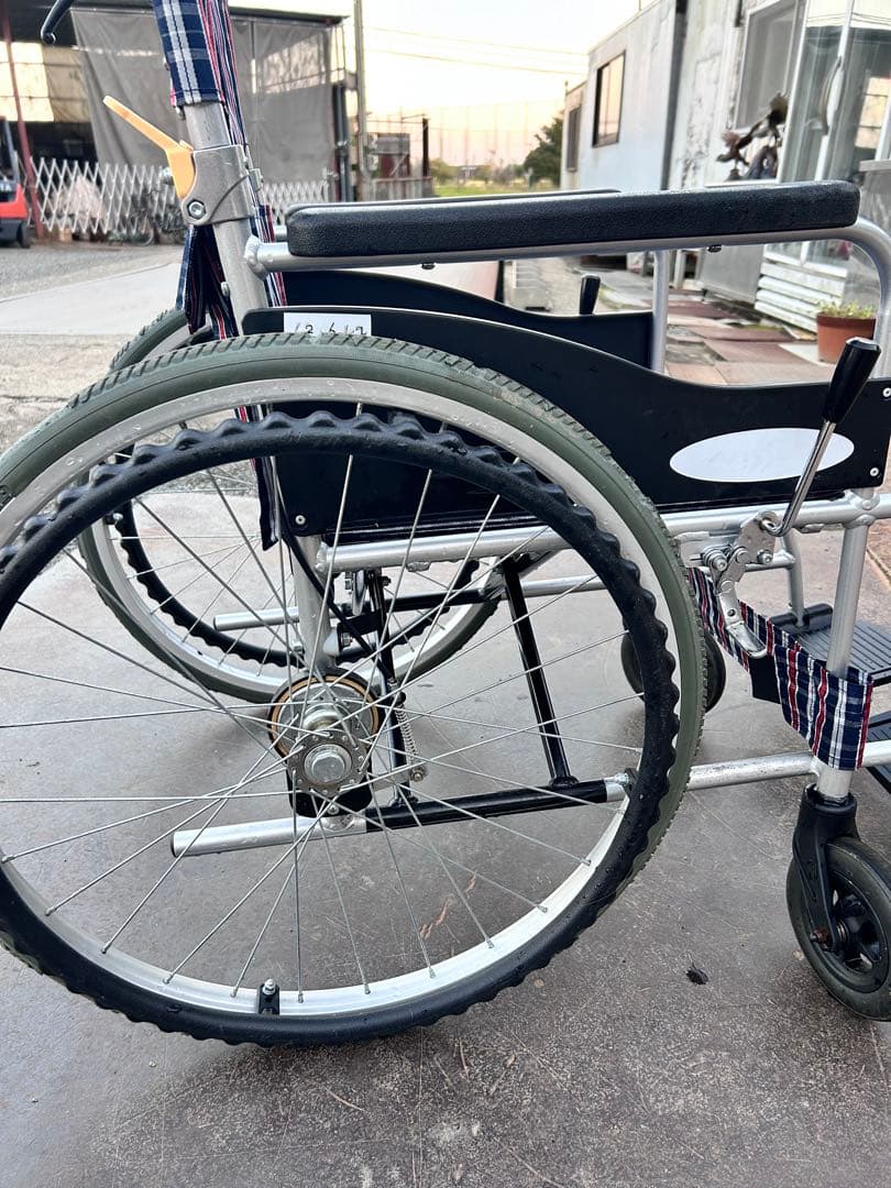 日進医療器 NISSIN NEO-1 自走式車椅子 ノーパンク 取扱説明書付