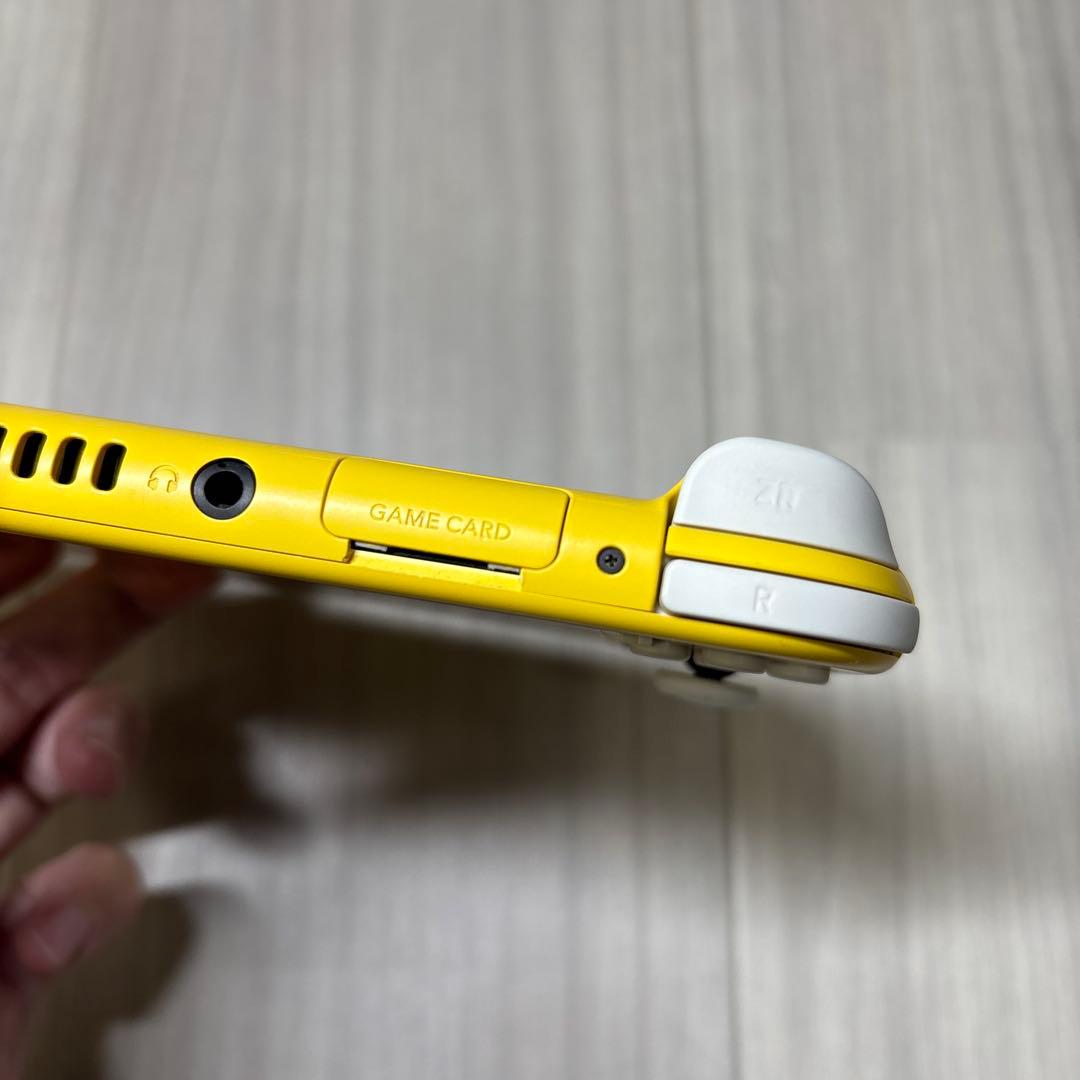 Nintendo Switch Lite ニンテンドースイッチライト イエロー
