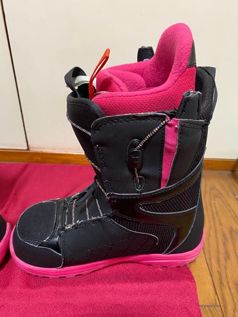 【新品未使用】BURTON MINT ASIAN FIT 23.5cm