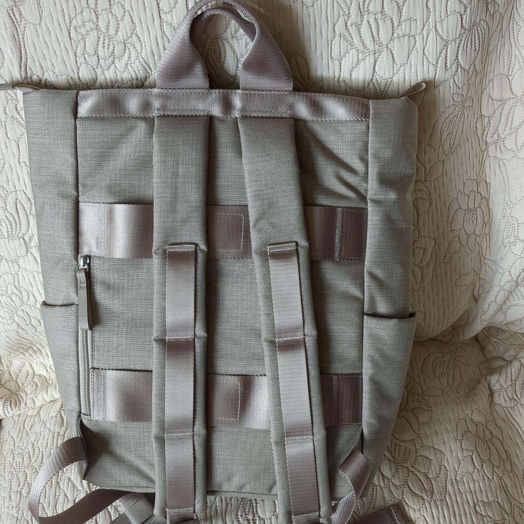 ミレスト リュック/バックパックМ ヘザーグレージュ美品】ミレスト