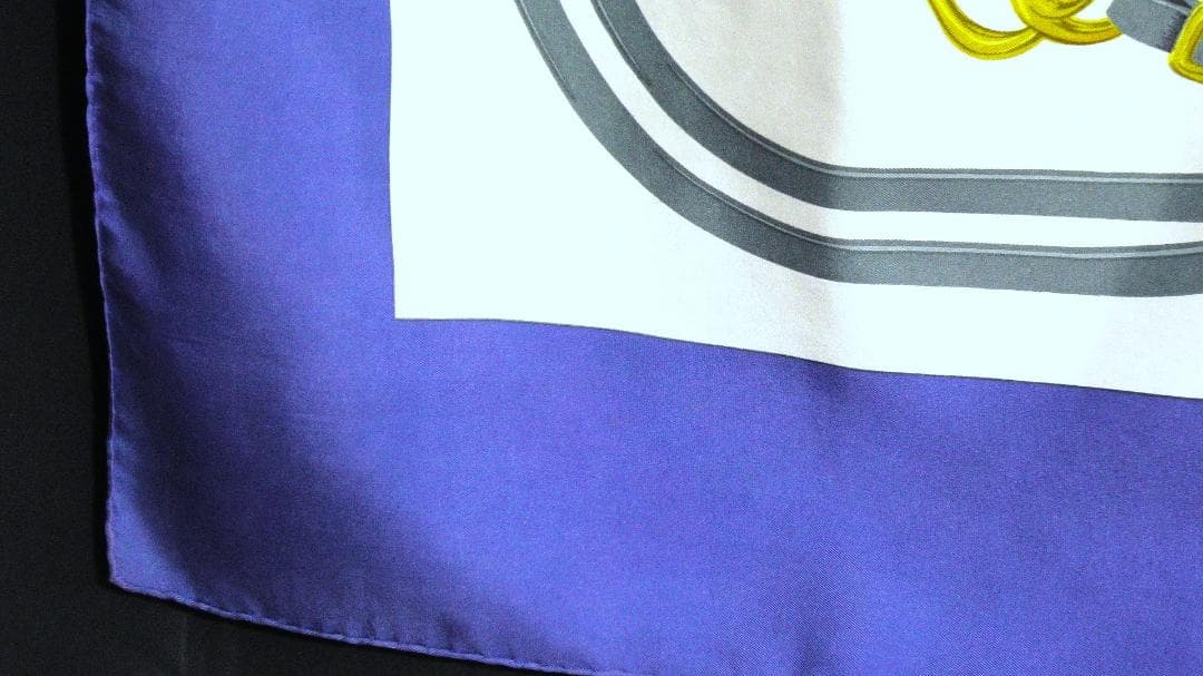 HERMES エルメス　大判スカーフ　カレ90　 D306