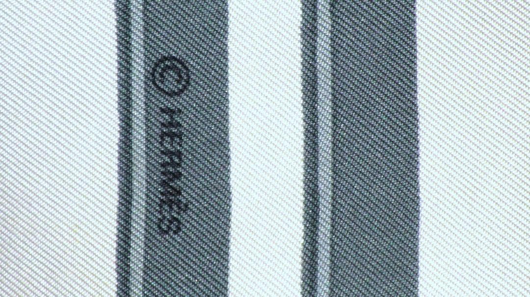 HERMES エルメス　大判スカーフ　カレ90　 D306