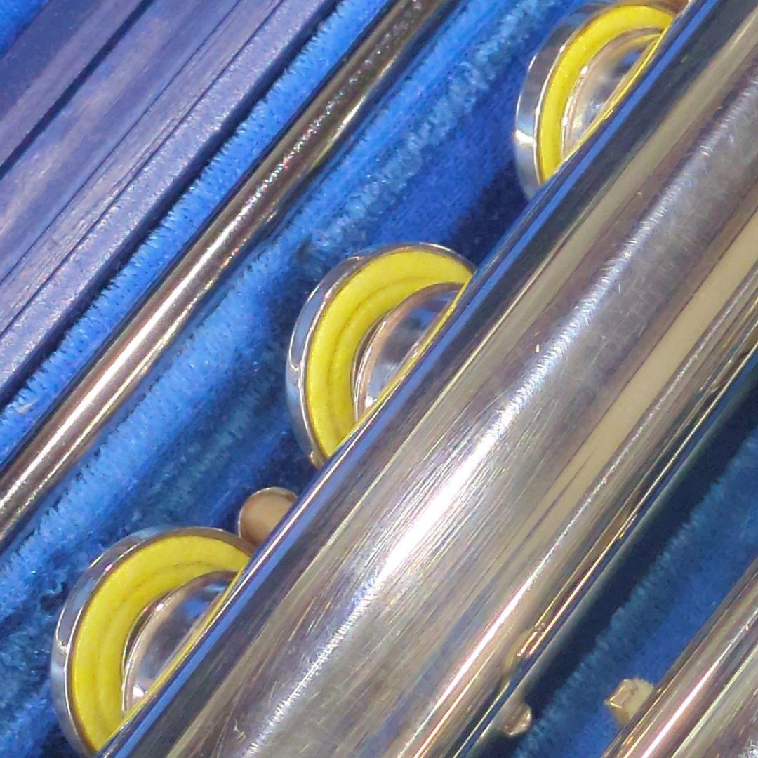 フルート　調整済　ヤマハYFL211S（Eメカ銀メッキ仕様）美品