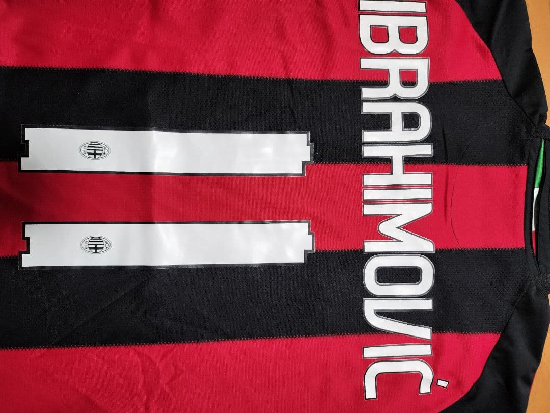 イブラヒモビッチ acミラン ユニフォーム 10/11