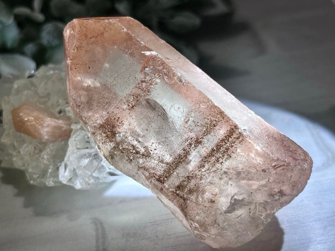 レコードキーパー　ゴイアス産　レッド　レムリアンシードクリスタル 原石　水晶