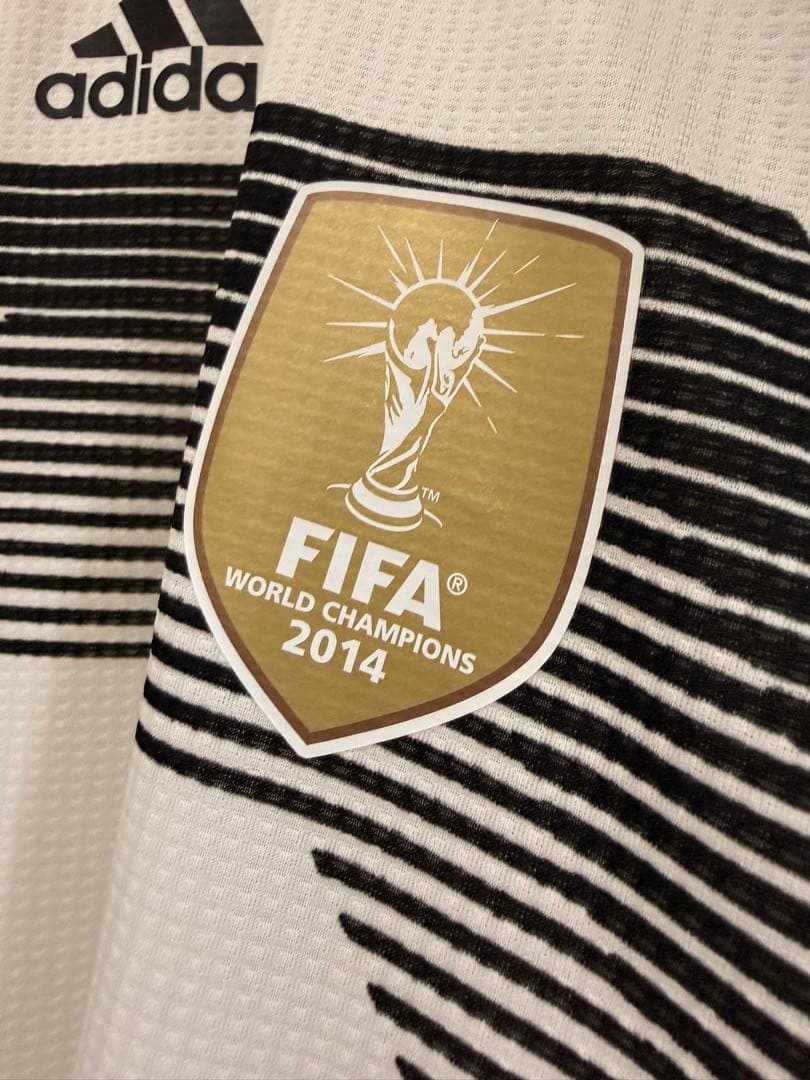 ドイツ、バルセロナホームユニフォーム、パッケージ