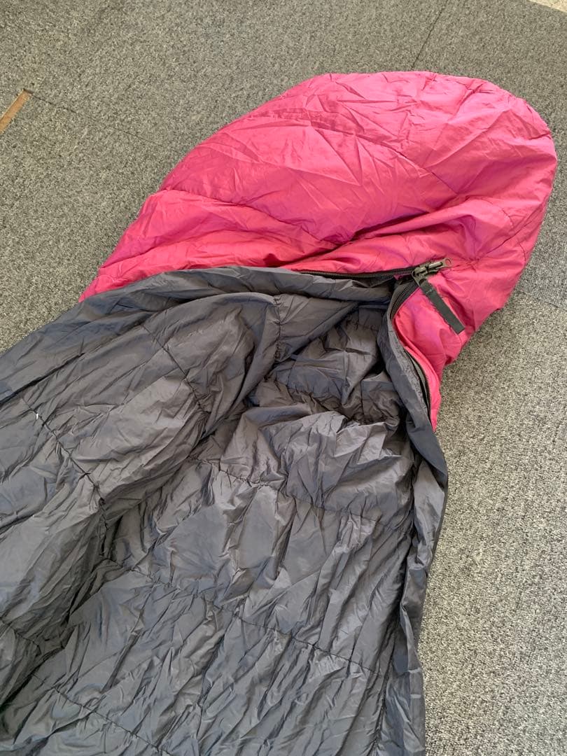 モンベル　シュラフ ダウンハガー#3 ワイン色