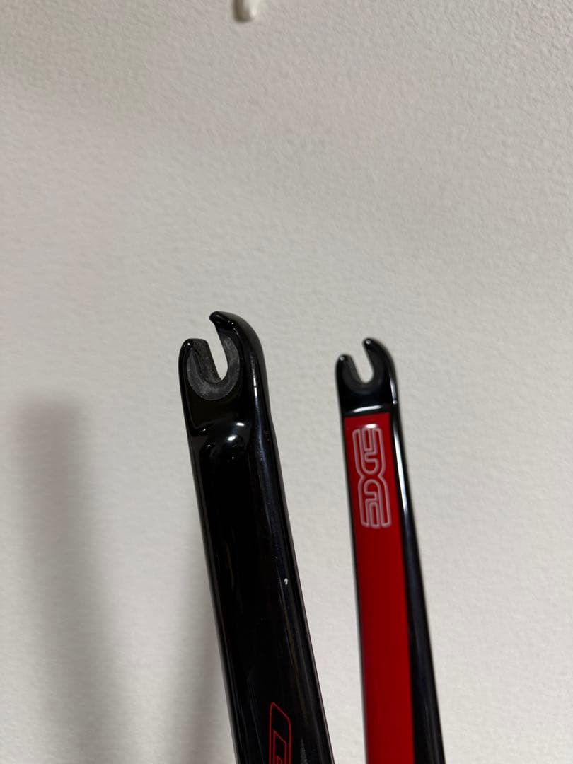 BH G5 フロントフォーク 黒/赤